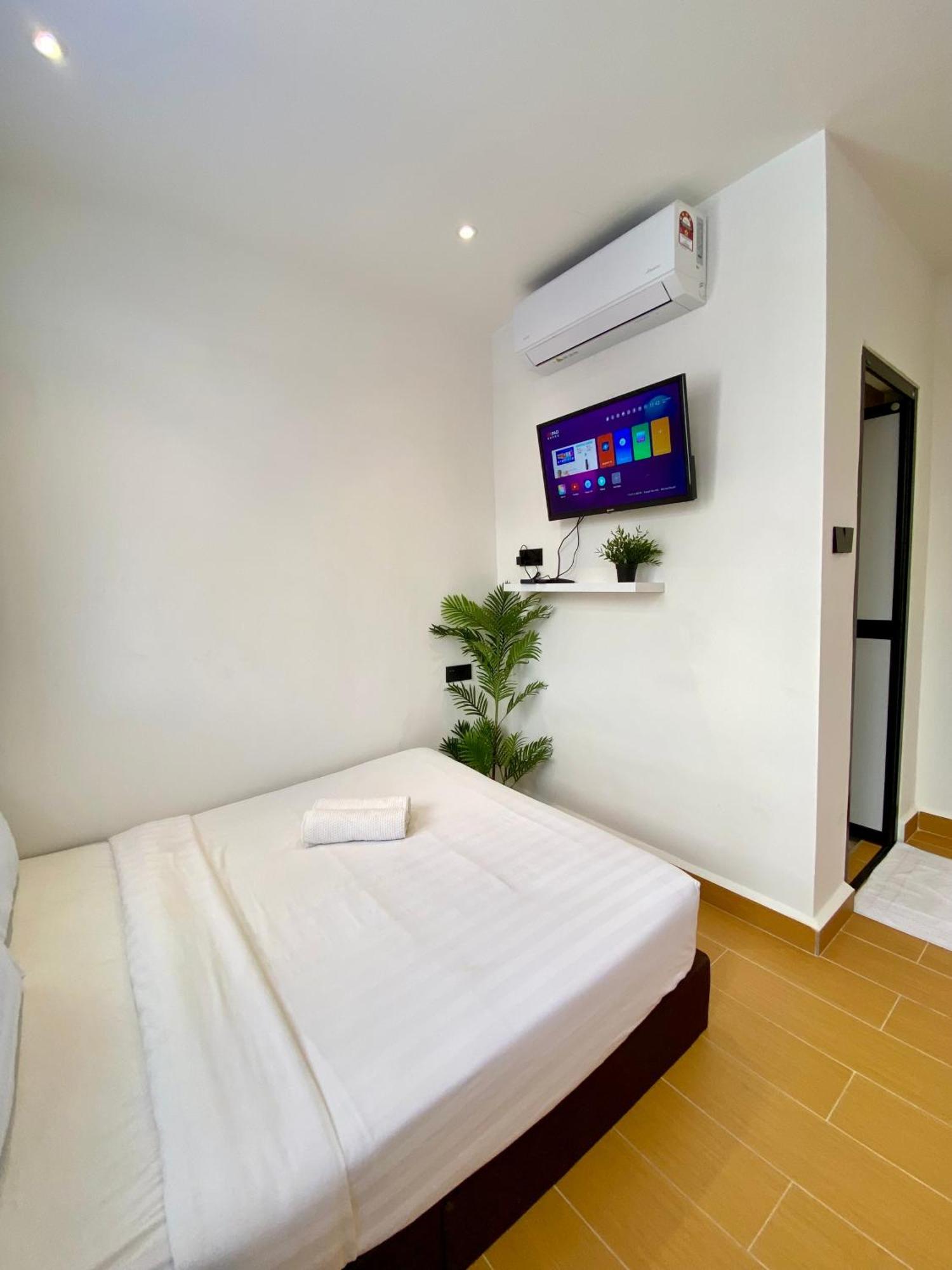 The 6N By Sky Hive Hotel George Town  Kültér fotó