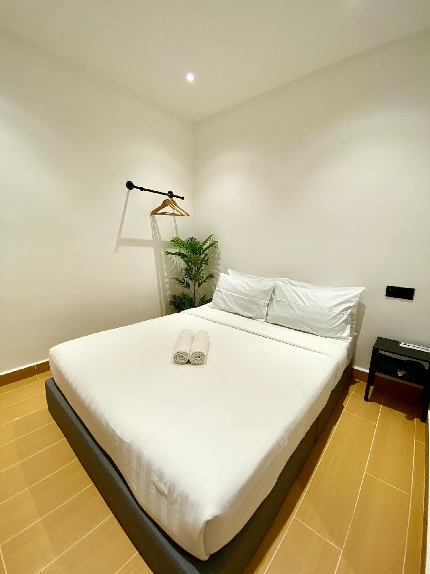 The 6N By Sky Hive Hotel George Town  Kültér fotó