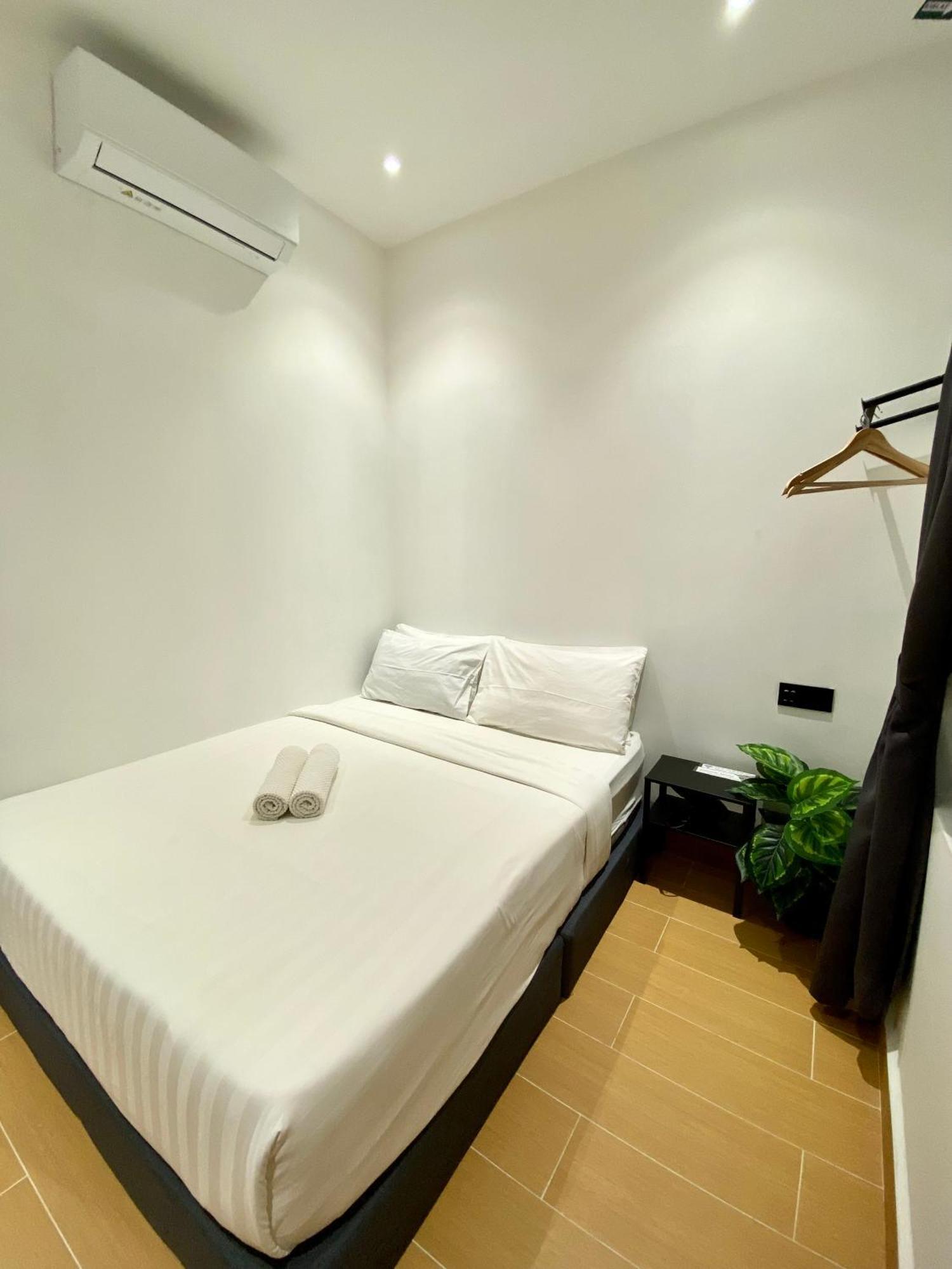The 6N By Sky Hive Hotel George Town  Kültér fotó