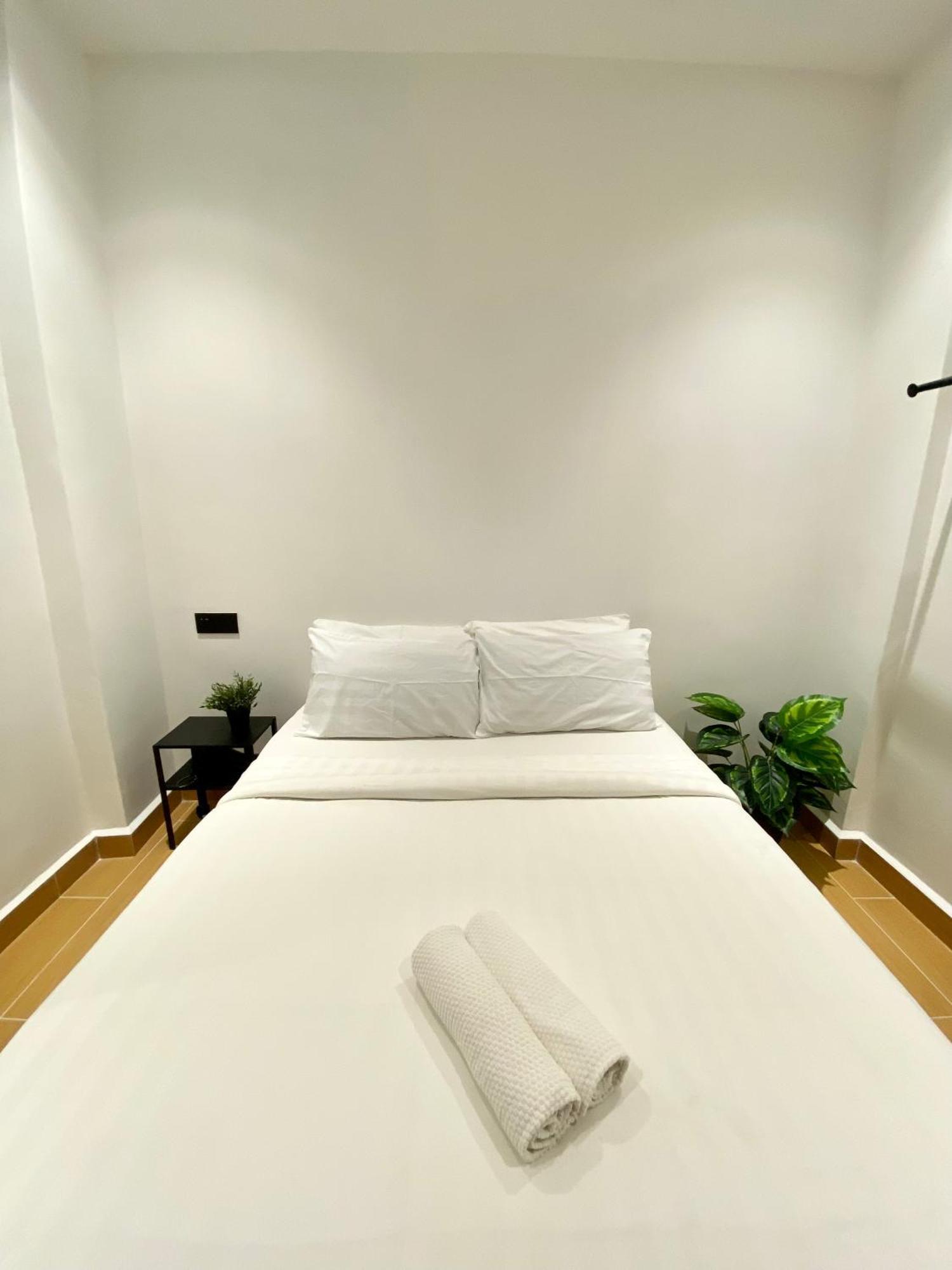 The 6N By Sky Hive Hotel George Town  Kültér fotó