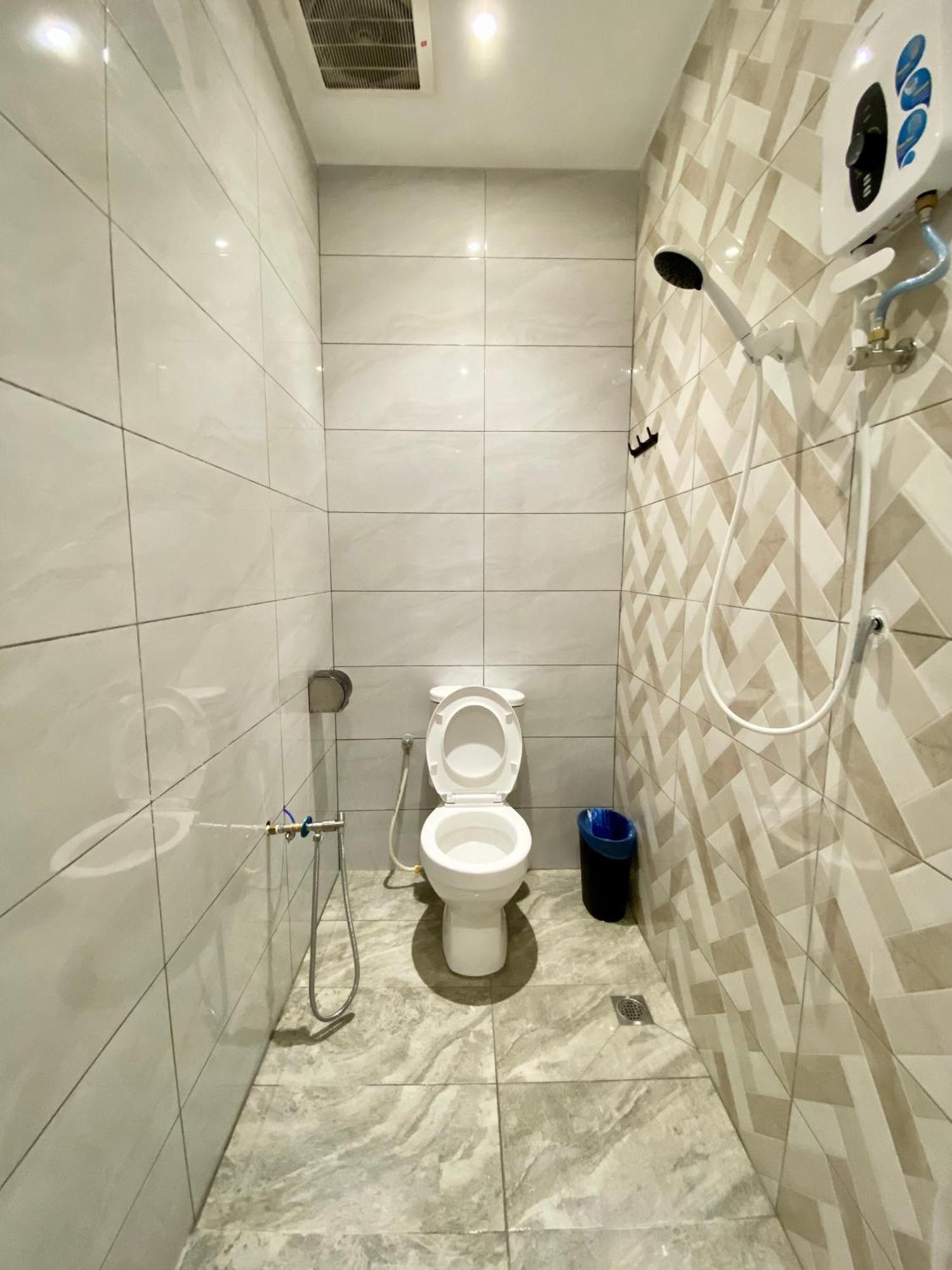 The 6N By Sky Hive Hotel George Town  Kültér fotó